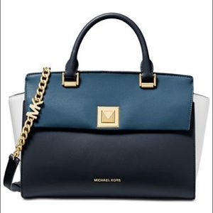 NWT Michael Kors Silvia Purse